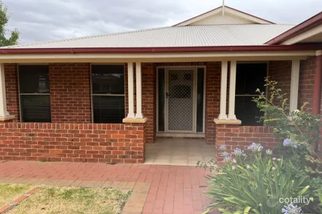 Property photo of 19A Carnoustie Drive Dubbo NSW 2830