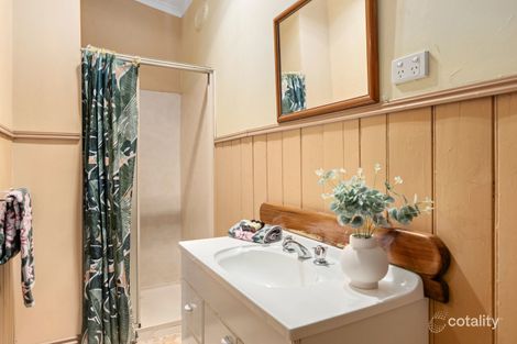 Property photo of 52 Honeysuckle Street Bendigo VIC 3550