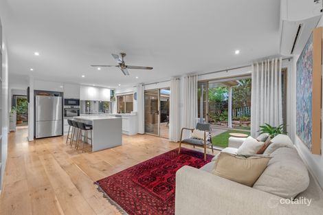 3 Woodvale Ct, Everton Hills, QLD 4053
