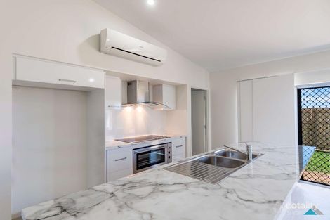 Property photo of 18 Castleton Entrance Smithfield QLD 4878