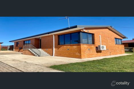 27 West St, Upper Burnie, TAS 7320