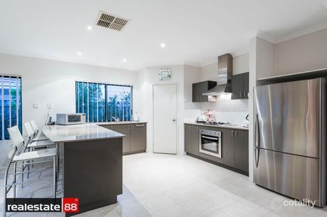 Property photo of 30 Ardmore Parade Ellenbrook WA 6069