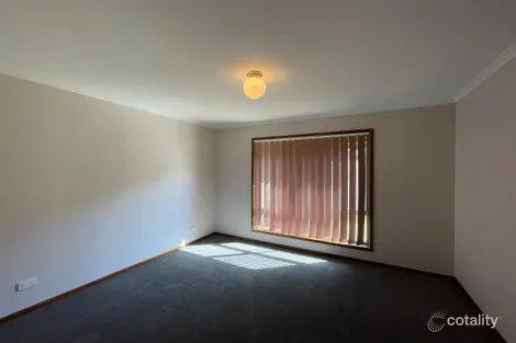 Property photo of 79 Dumbrell Circuit Glenroy NSW 2640