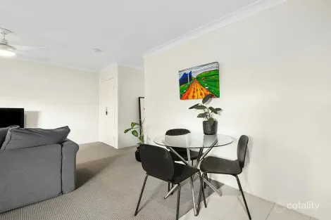 Property photo of 4/54 Mansfield Street Coorparoo QLD 4151
