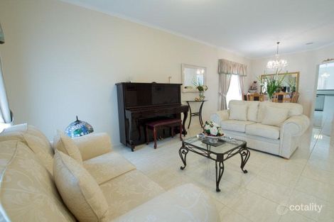 Property photo of 3 Lowanna Street Berwick VIC 3806