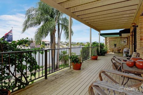 Property photo of 4 Glenbrook Avenue Benowa QLD 4217