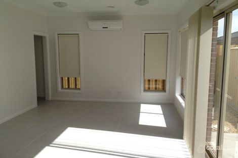 Property photo of 27 Maryann Way Tarneit VIC 3029