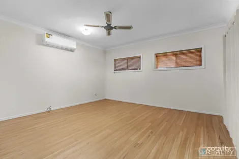 Property photo of 1 Swan Street Marks Point NSW 2280