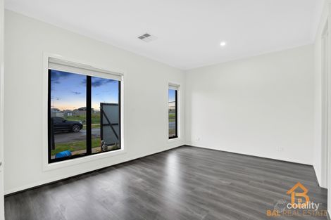 18 Copal St, Mambourin, VIC 3024