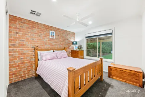 Property photo of 16 Creaton Lane Irymple VIC 3498