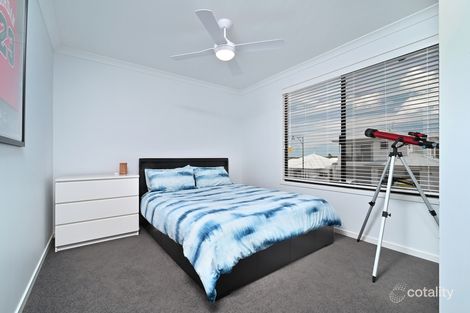 Property photo of 136 Cosimo Drive Woodvale WA 6026