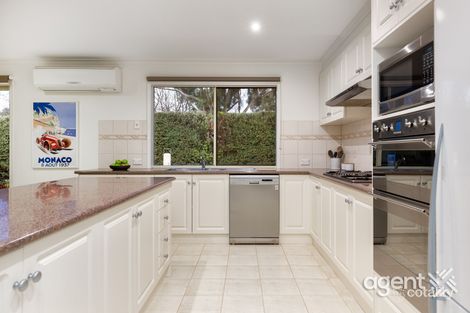 Property photo of 11 Kinsale View Berwick VIC 3806