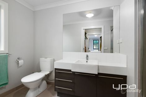 Property photo of 11 Wakefields Drive Brookfield VIC 3338