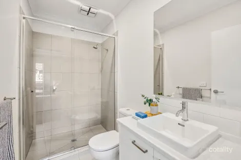 Property photo of 18 Monavale Drive Mount Duneed VIC 3217