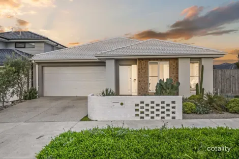 18 Monavale Dr, Mount Duneed, VIC 3217