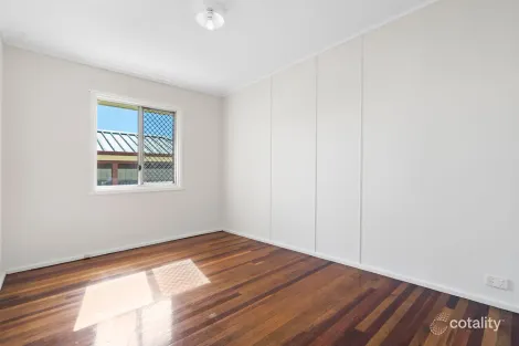 Property photo of 58 Jane Street Leichhardt QLD 4305