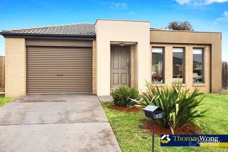 Property photo of 23 Kulkami Way Cranbourne West VIC 3977
