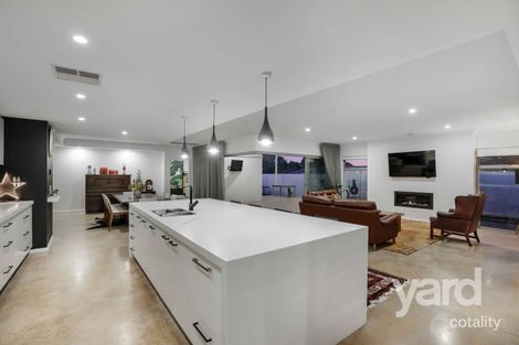 Property photo of 5 Bowling Place Melville WA 6156