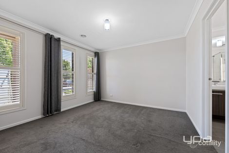 Property photo of 47 Wright Circuit Fraser Rise VIC 3336