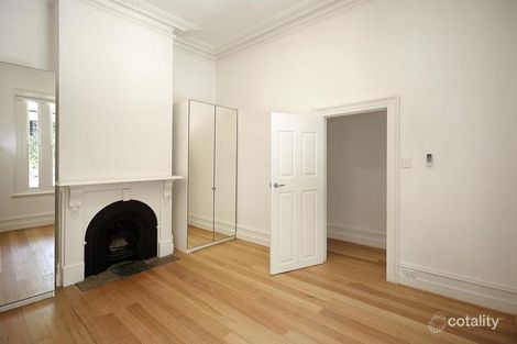 Property photo of 32 Barrett Street Albert Park VIC 3206