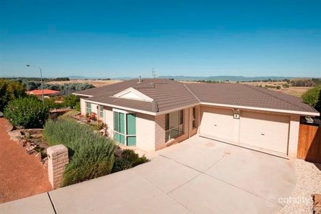 4 Grove Pl, Dunlop, ACT 2615