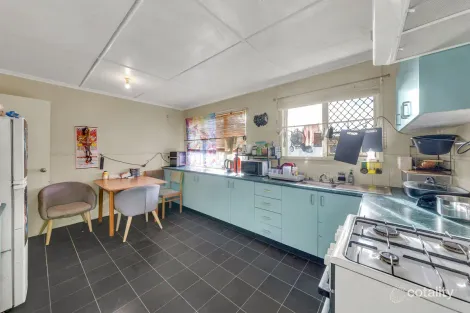 Property photo of 37 Crosshill Street Leichhardt QLD 4305