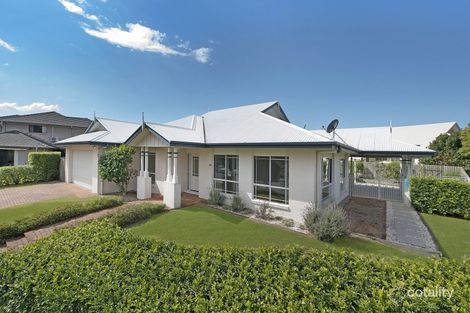 28 Lochside Dr, North Lakes, QLD 4509
