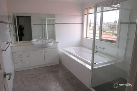 Property photo of 22 Linden Way Bella Vista NSW 2153