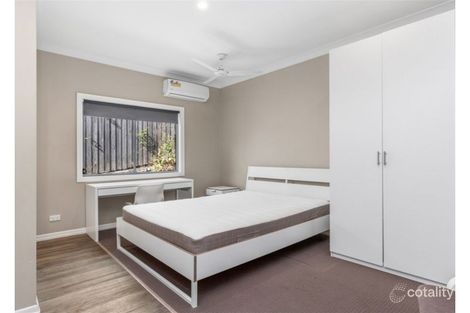 25 Park Rd W, Dutton Park, QLD 4102