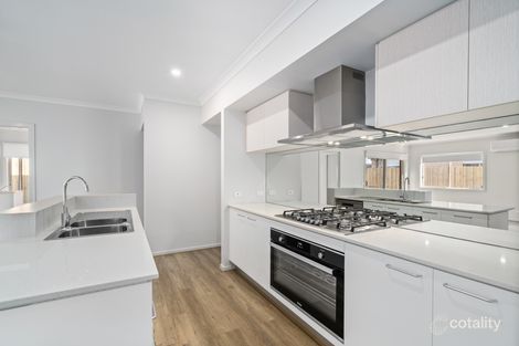 Property photo of 22 Vasse Circuit Mount Duneed VIC 3217