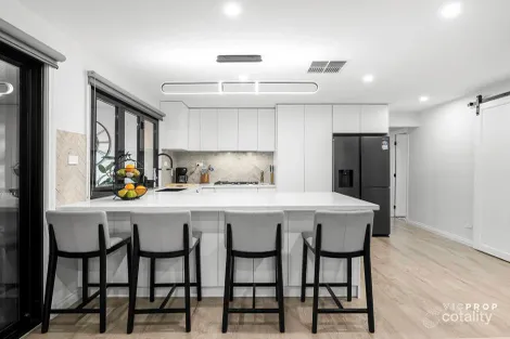 Property photo of 13 Dampier Court Epping VIC 3076