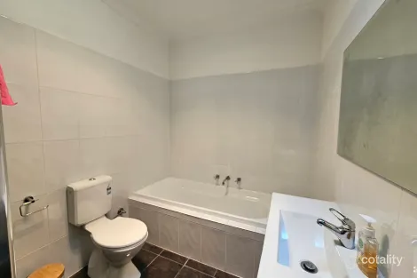 Property photo of 1/425 Urana Road Lavington NSW 2641