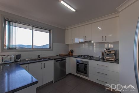 Property photo of 6 Eberlin Place Tumut NSW 2720