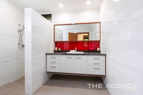 Property photo of 3 Roebuck Drive Salter Point WA 6152