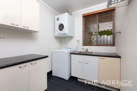 Property photo of 3 Roebuck Drive Salter Point WA 6152