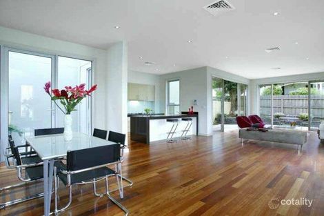 2b Belmont Ave, Glen Iris, VIC 3146