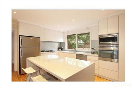 Property photo of 2/72 Woornack Road Carnegie VIC 3163