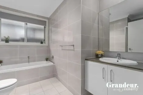 Property photo of 24 Monkton Avenue Middleton Grange NSW 2171