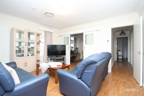 Property photo of 14 Tahiti Avenue Lethbridge Park NSW 2770