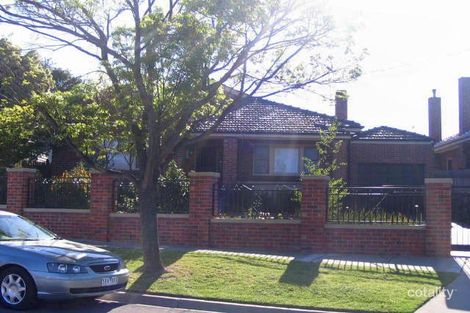 17 Magdala Ave, Strathmore, VIC 3041