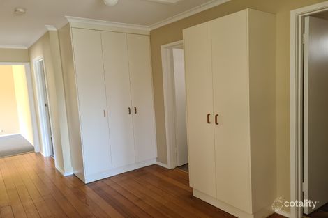 Property photo of 11 Warsaw Crescent Wodonga VIC 3690