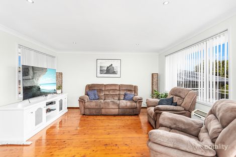Property photo of 28 Shipton Crescent Mount Warrigal NSW 2528