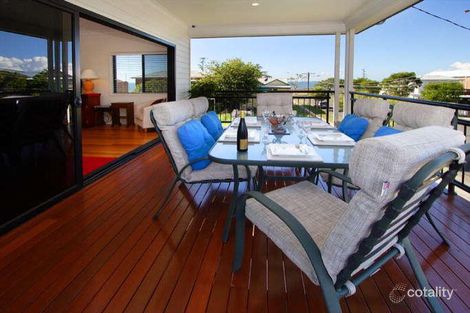Property photo of 11 Walnut Street Wynnum QLD 4178