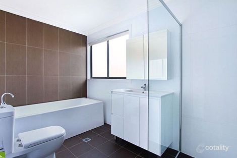 Property photo of 2/3 Yallah Street Albion Park Rail NSW 2527