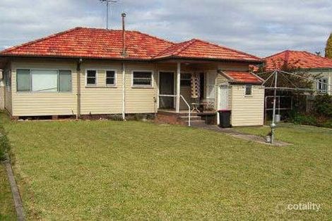 Property photo of 18 Treatt Avenue Padstow NSW 2211