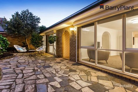 Property photo of 2/3 Kuranga Court Mornington VIC 3931