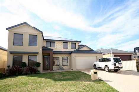 8 Joshua Carrol St, Madora Bay, WA 6210