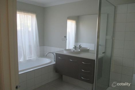 Property photo of 12 Alpine Heath Way Lyndhurst VIC 3975
