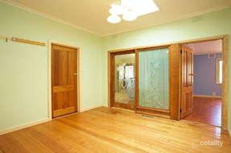 Property photo of 39 Lawrence Street Ardeer VIC 3022