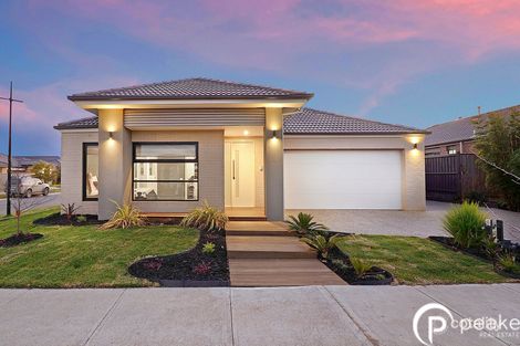 8 Jersey Cres, Officer, VIC 3809